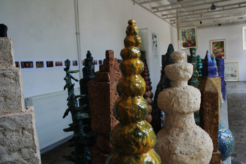 Piotr Kasprzak - Wystawa rzeźb. Ceramic City